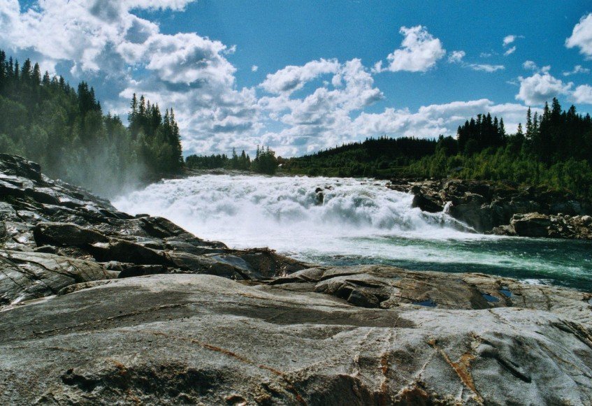 2002061011 laksfossen